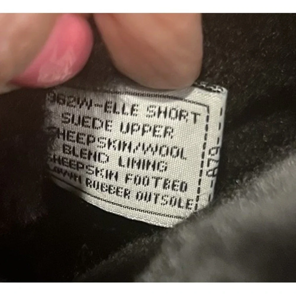 NEW Bearpaw Elle Short 1962W Black Suede Sheepskin Boots Women's Size 7 NWT Box